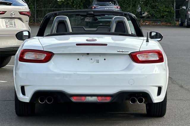 2017 fiat 124 spider base