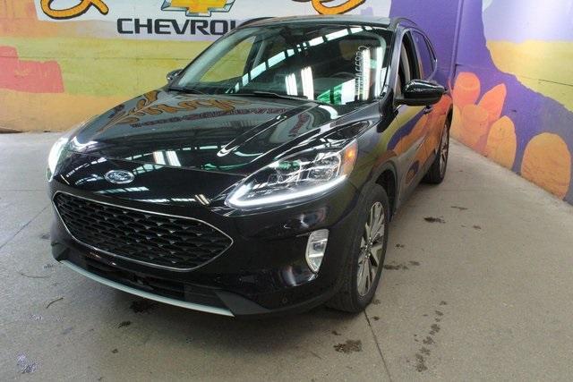 2021 ford escape titanium
