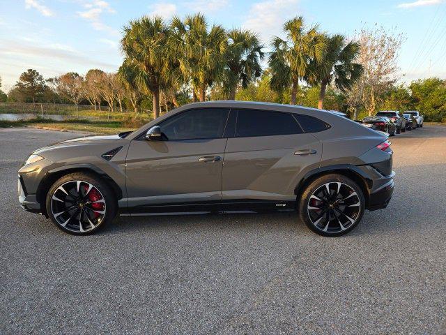 2024 lamborghini urus s