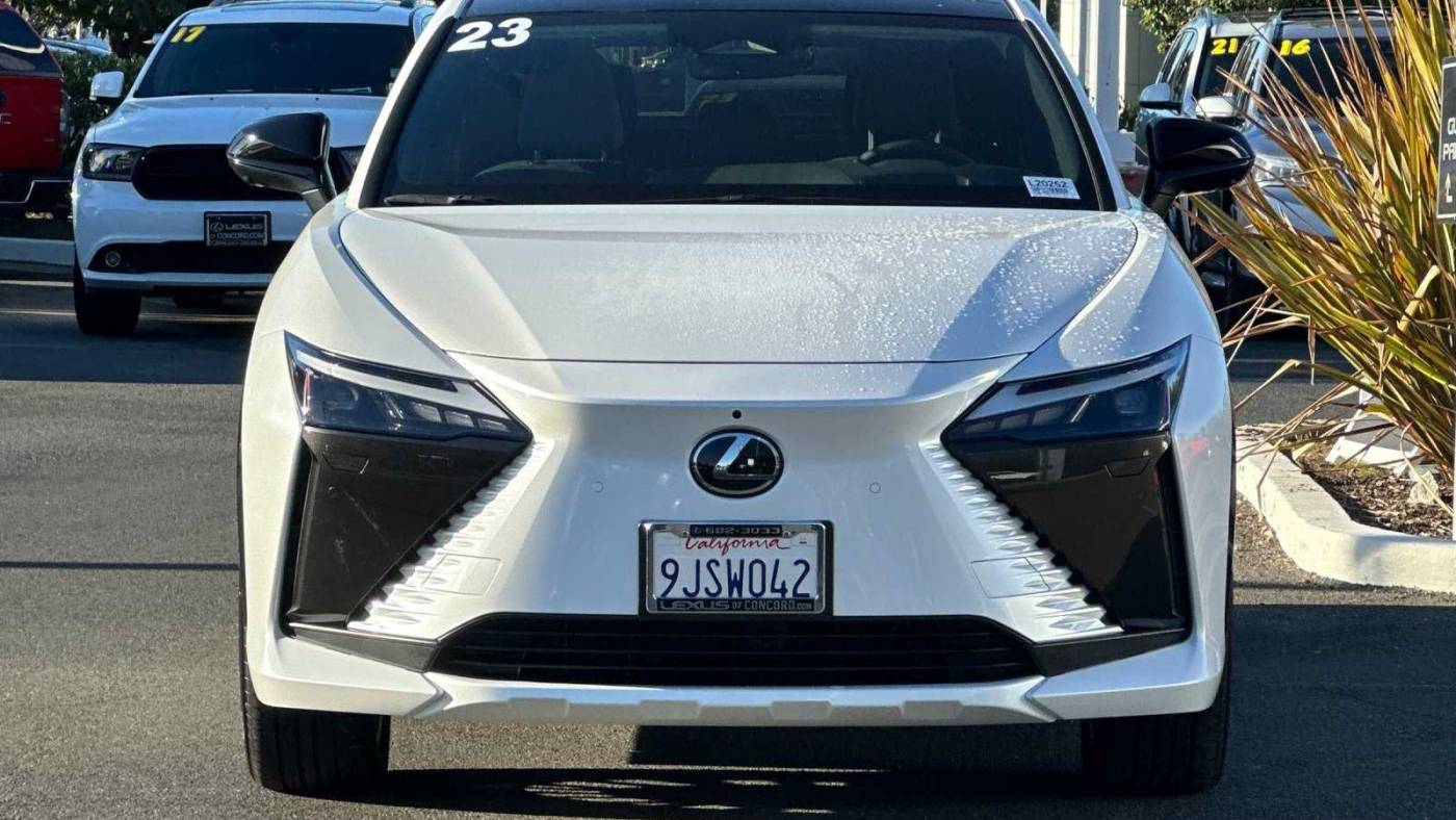 2023 lexus rz 450e luxury