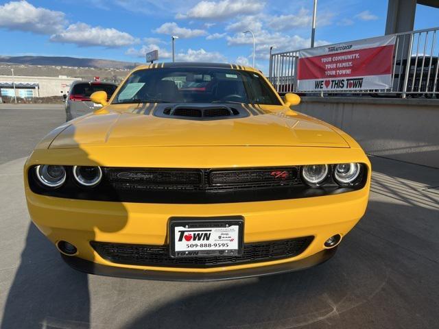 2018 dodge challenger r/t plus shaker