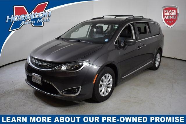 2019 chrysler pacifica touring-l