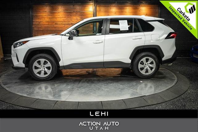 2022 toyota rav4 le