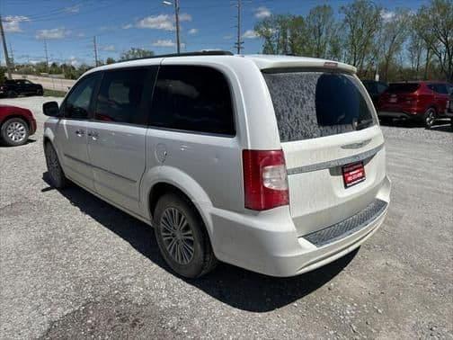 2014 chrysler town & country touring-l in richfield, nebraska