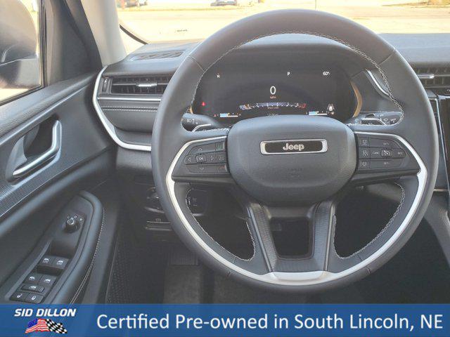 2023 jeep grand cherokee laredo 4x4