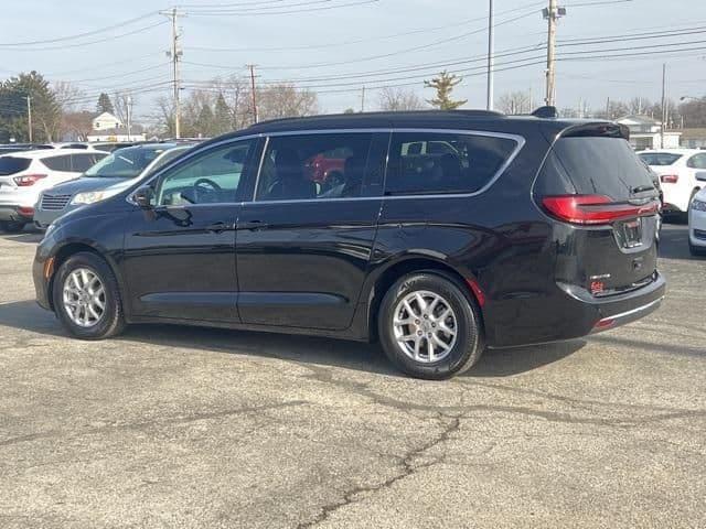 2022 chrysler pacifica touring l van 4d in darbydale, ohio