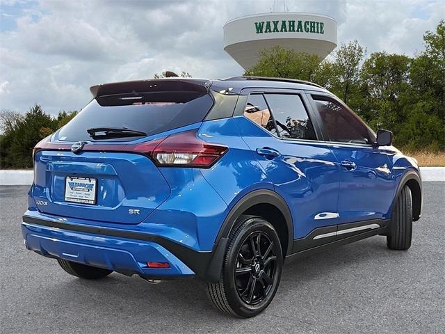 2024 nissan kicks sr