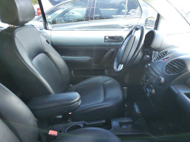 2009 volkswagen new beetle s