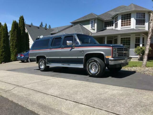 1987 chevrolet suburban 1/2 ton 4x4 with only 86,000 original miles !!!