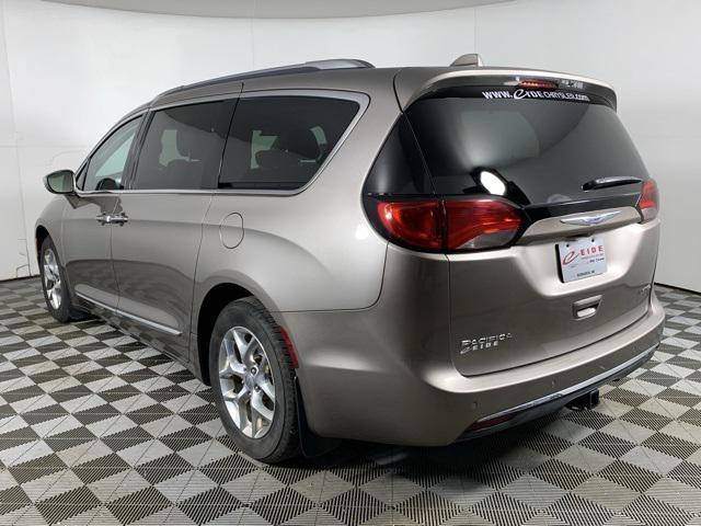 2017 chrysler pacifica limited