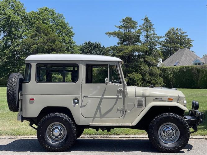 1971 toyota land cruiser fj40 in southampton, new york