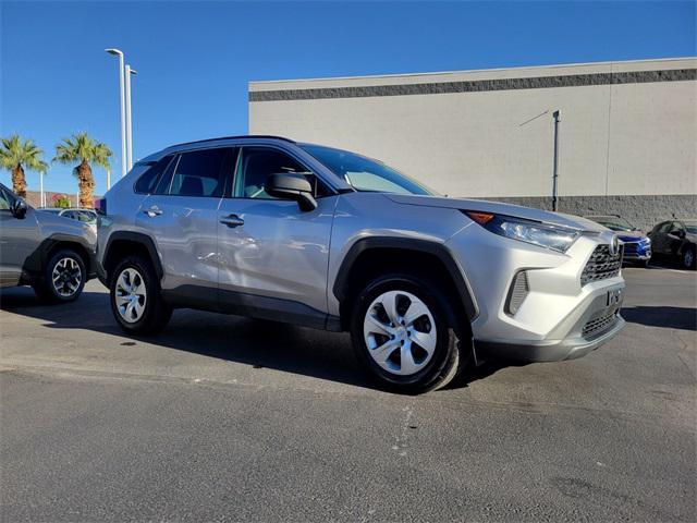 2021 toyota rav4 le