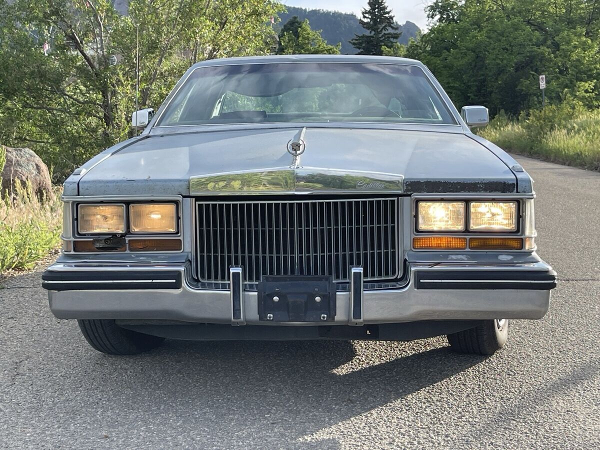 1982 cadillac seville sedan blue
