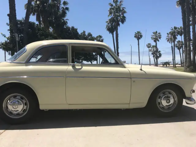 volvo 122s amazon 2 door low reserve!!!