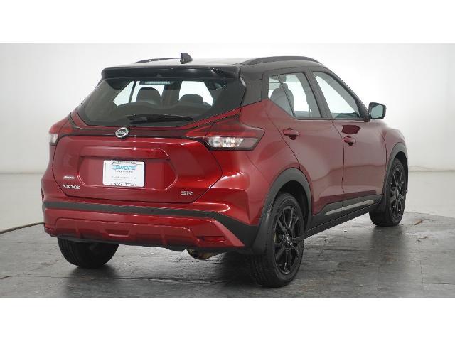 2021 nissan kicks sr