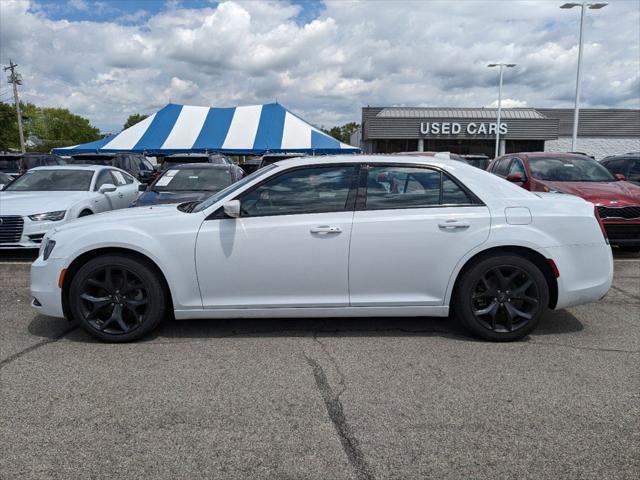 2022 chrysler 300 s