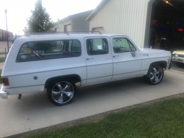 1976 chevy suburban