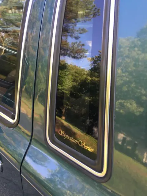 1995 lincoln town car signature series