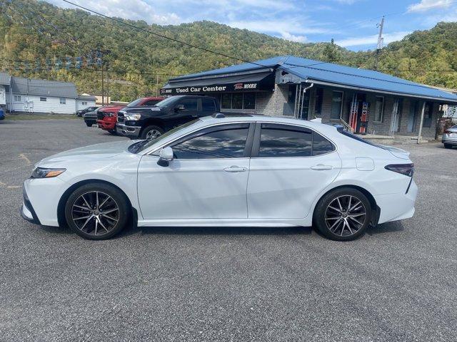 2022 toyota camry se