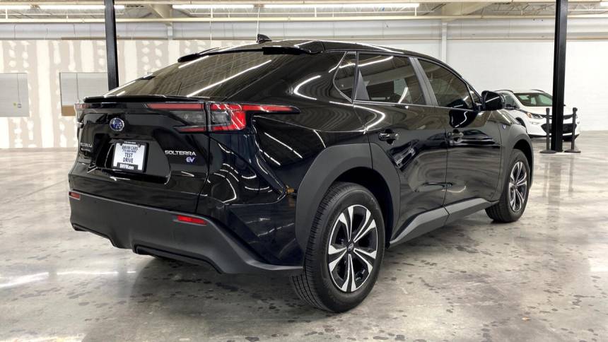 2023 subaru solterra premium