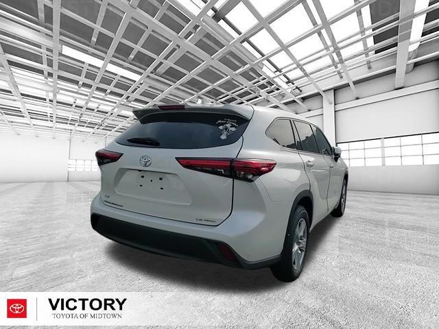 2021 toyota highlander le