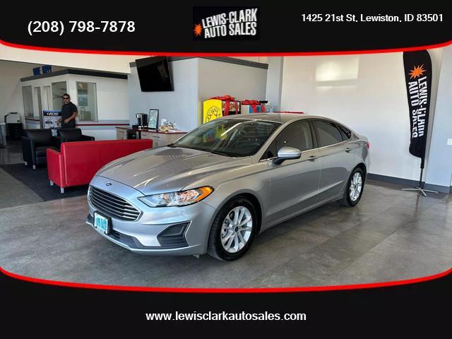 2020 ford fusion se