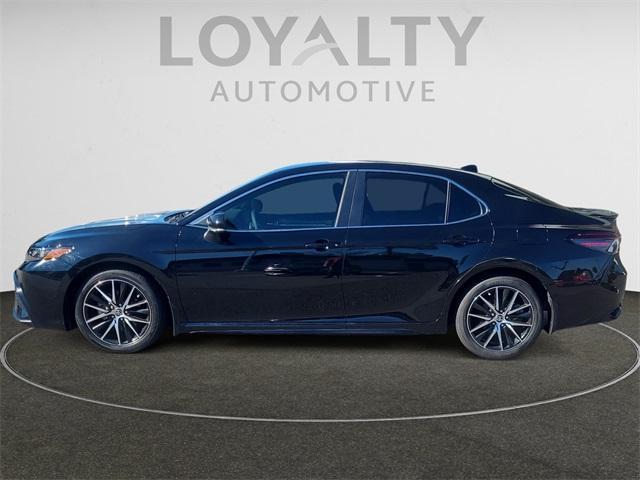2023 toyota camry se