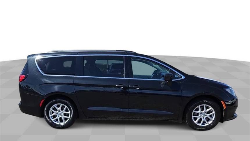 2020 chrysler voyager lxi