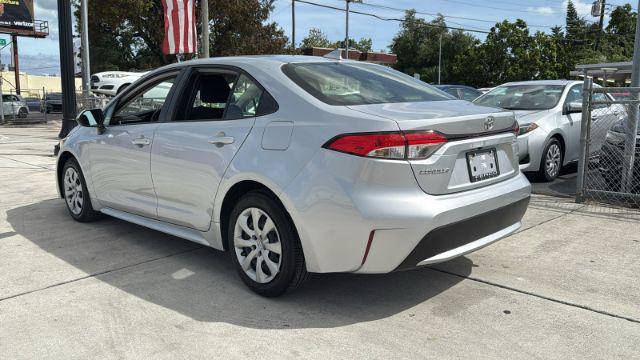 2022 toyota corolla le