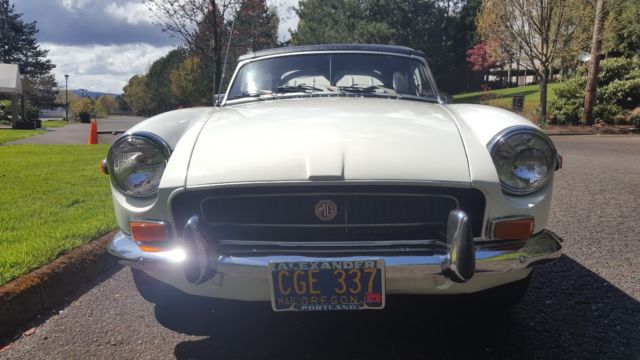 1972 mg mgb convertible chrome bumper