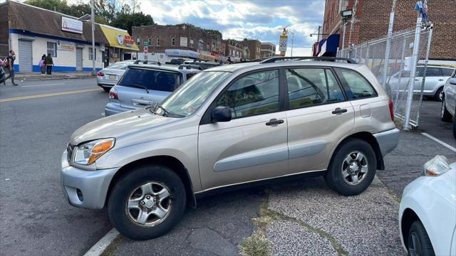 2005 toyota rav4 base
