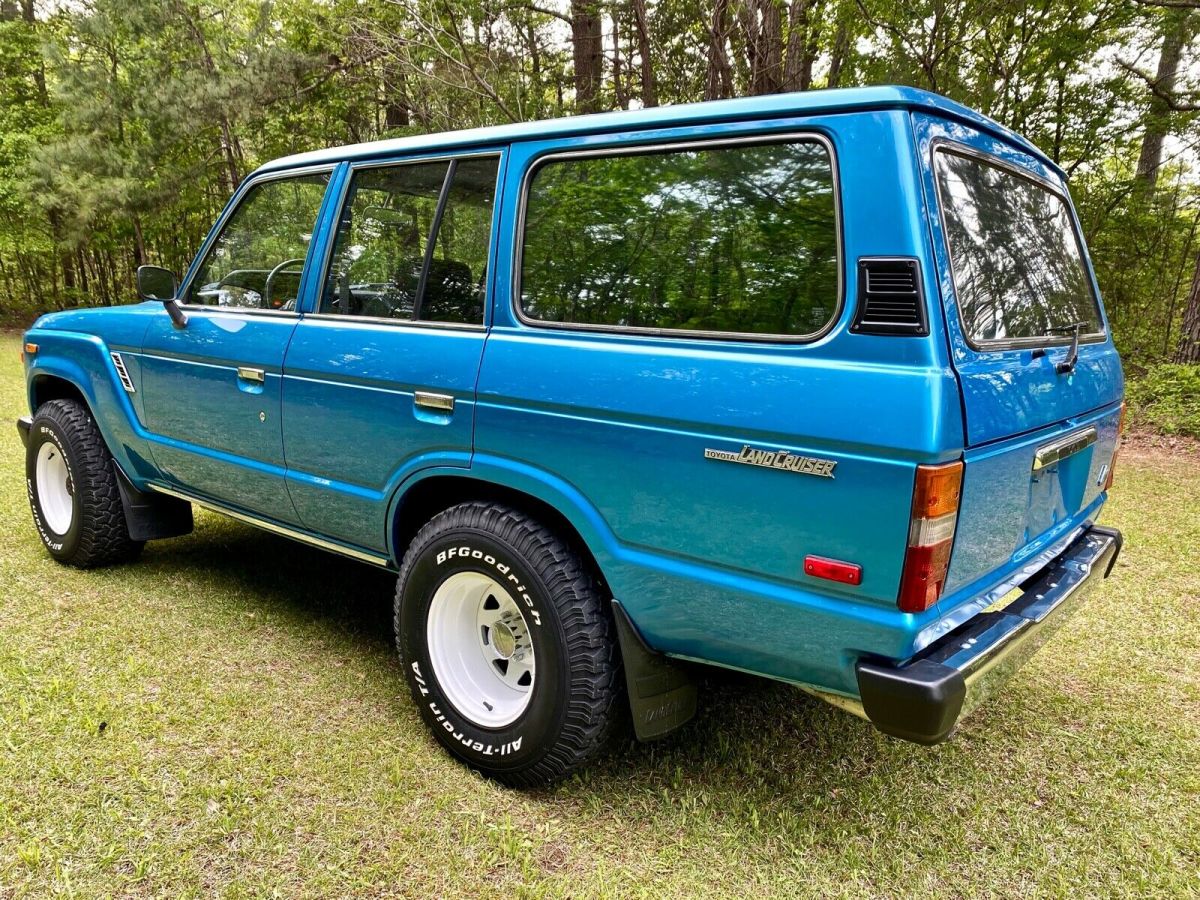 1984 toyota land cruiser fj60 sky blue on gray excellent condition rare reliable