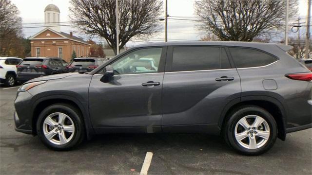 2023 toyota highlander le