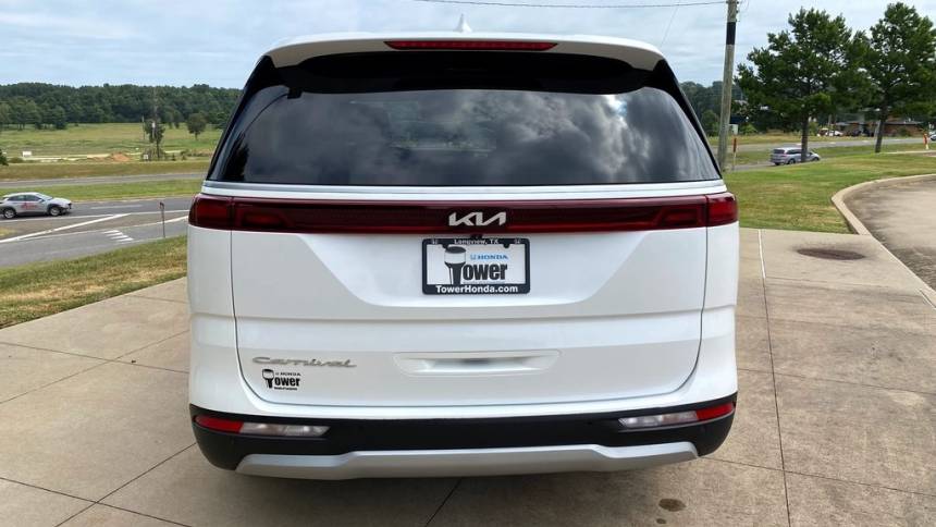 2022 kia carnival lx