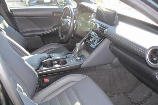 2022 lexus is 350