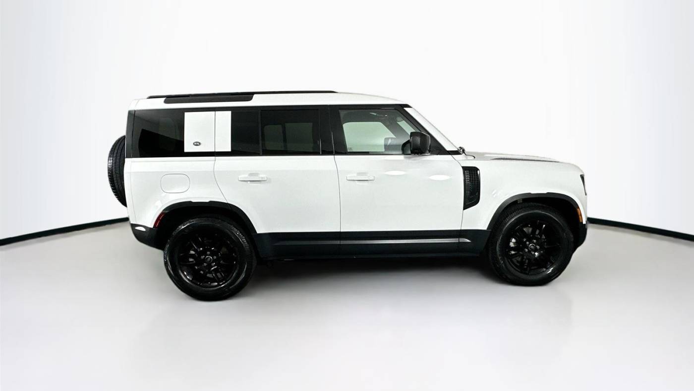 2024 land rover defender 110 p300 s