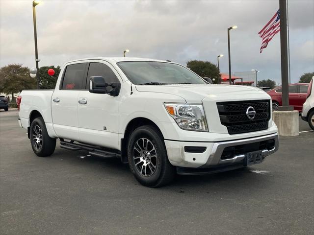 2021 nissan titan sv