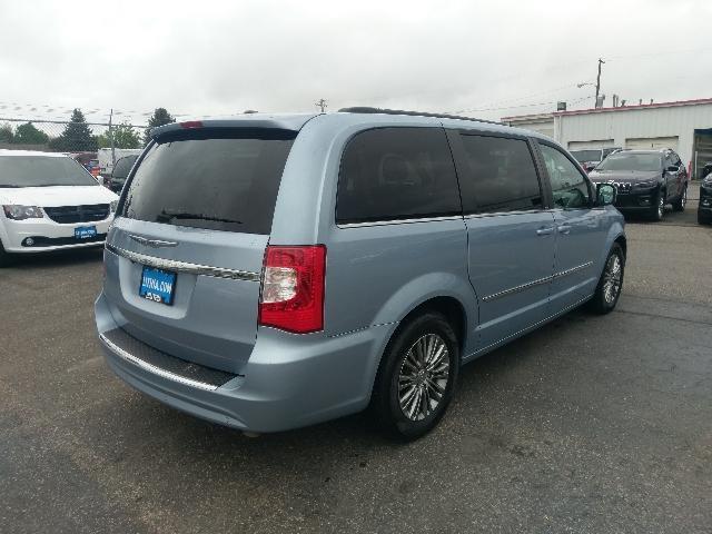 2013 chrysler town and country touring-l touring-l 4dr mini-van for sale in billings, montana