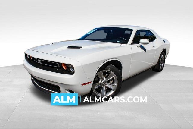 2022 dodge challenger sxt