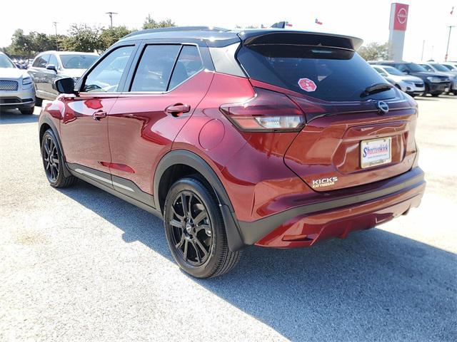 2023 nissan kicks sr
