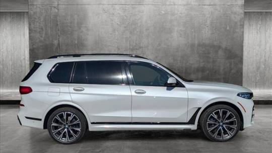 2021 BMW X7