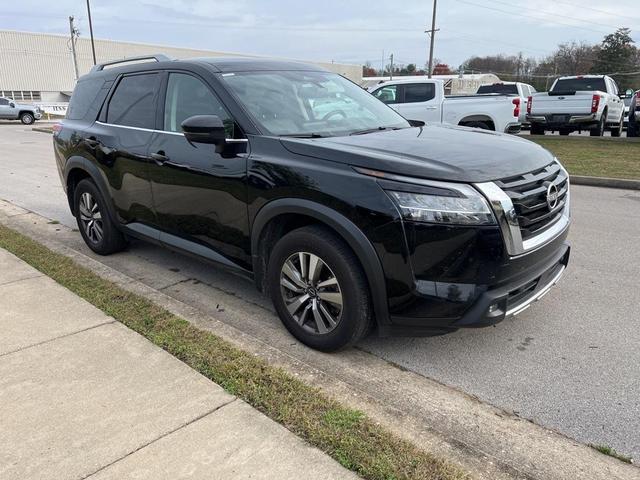 2022 nissan pathfinder sl