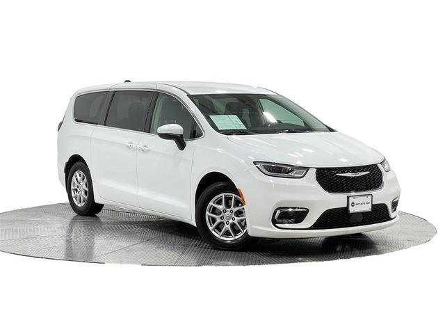 2023 chrysler pacifica touring-l