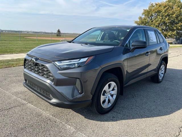 2023 toyota rav4 le