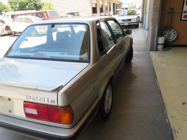 bmw 325 is