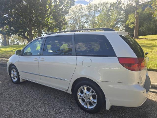 2004 toyota sienna xle
