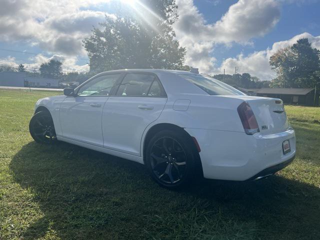 2022 chrysler 300 s