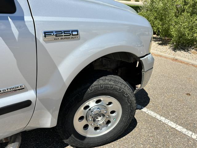 2005 ford f-250 xlt crew cab super duty