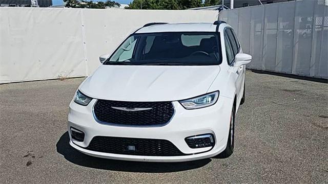 2022 chrysler pacifica touring l