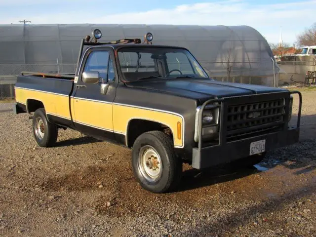 1980 chevy 2500 4x4 . texas truck , 2 owner. 58k miles. long bed. 400 v-8 .a/c